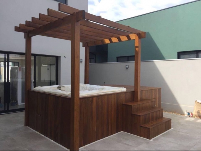 Instalação de Banheira Spa com Deck Preço São Cristóvão - Instalação de Banheira Spa Sextavado